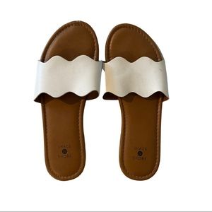 Women’s Scalloped Sandals